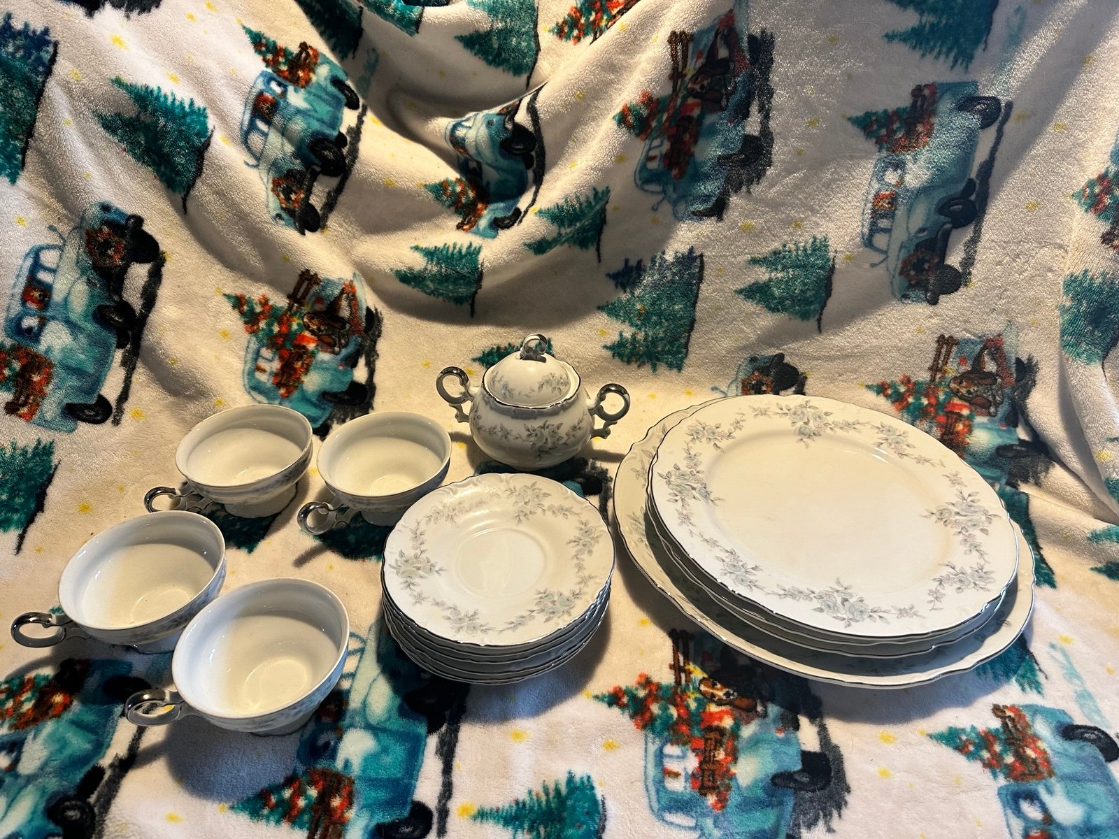 15 pc set elegantly Beautiful Mikasa Fine China Barbizon 9289 Japan