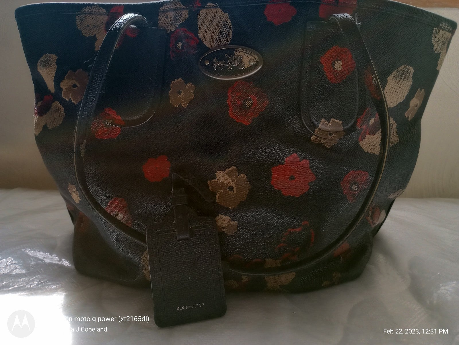 Need gone today!! Coach leather shoulder bag