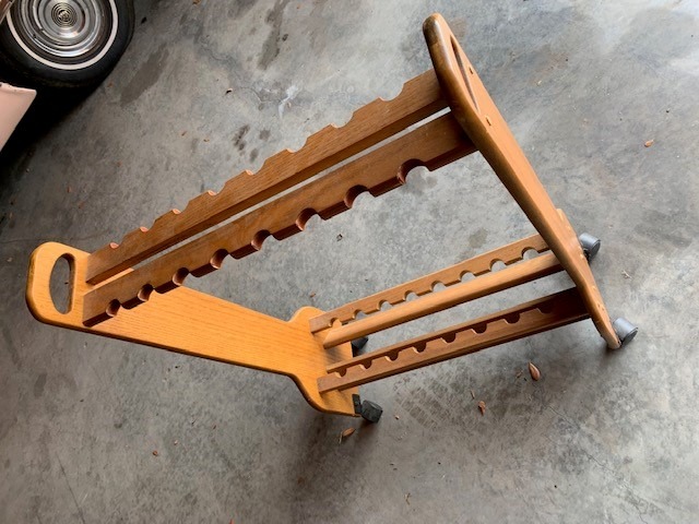 POOL CUE RACK