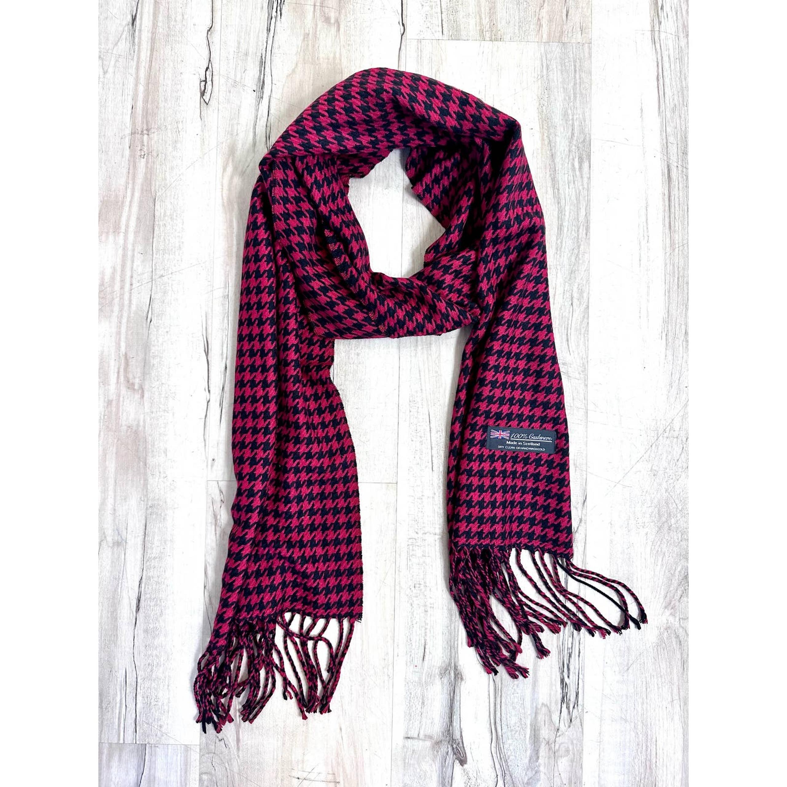 Red black cashmere houndstooth scarf