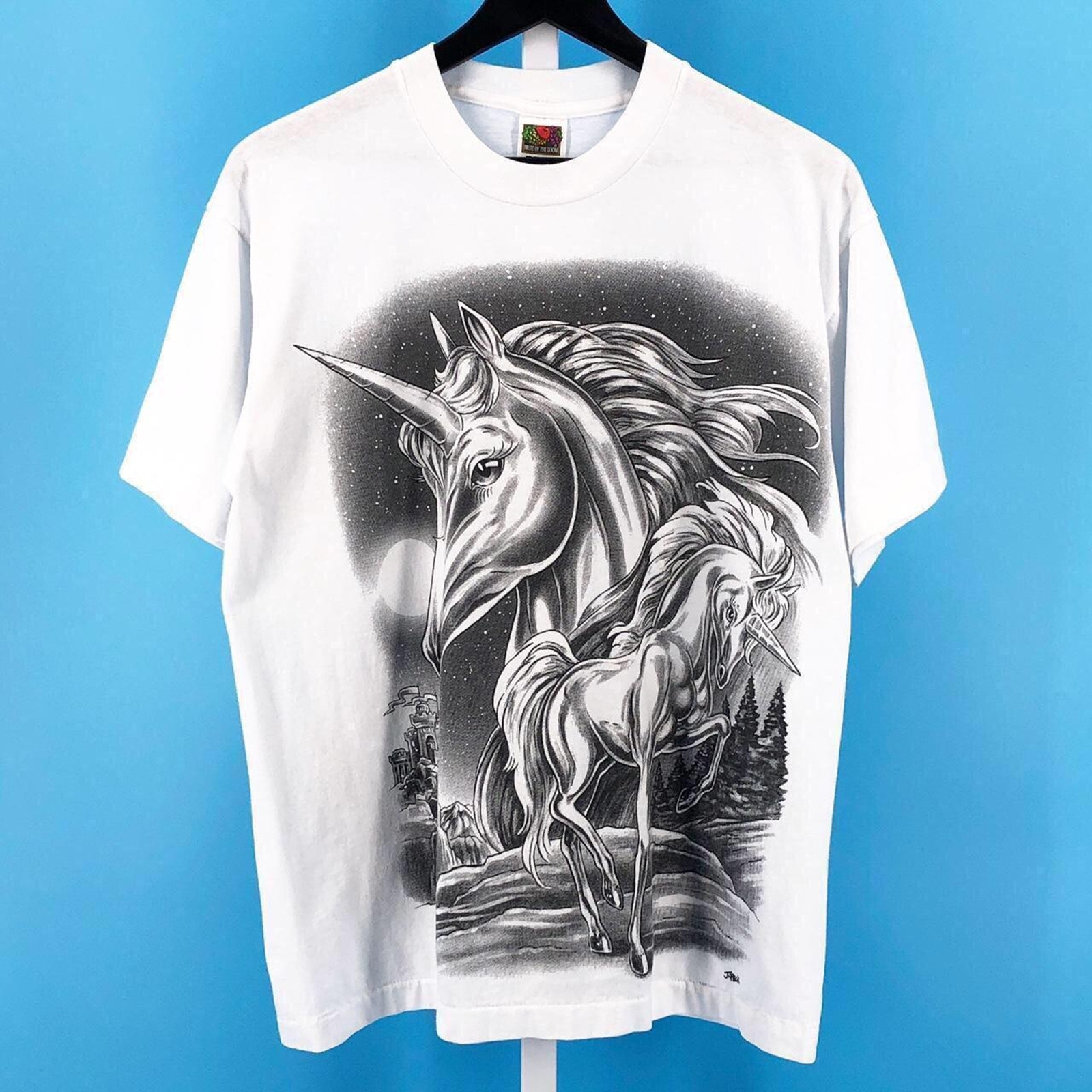 90s Unicorn castle graphic tshirt 1990s vintage