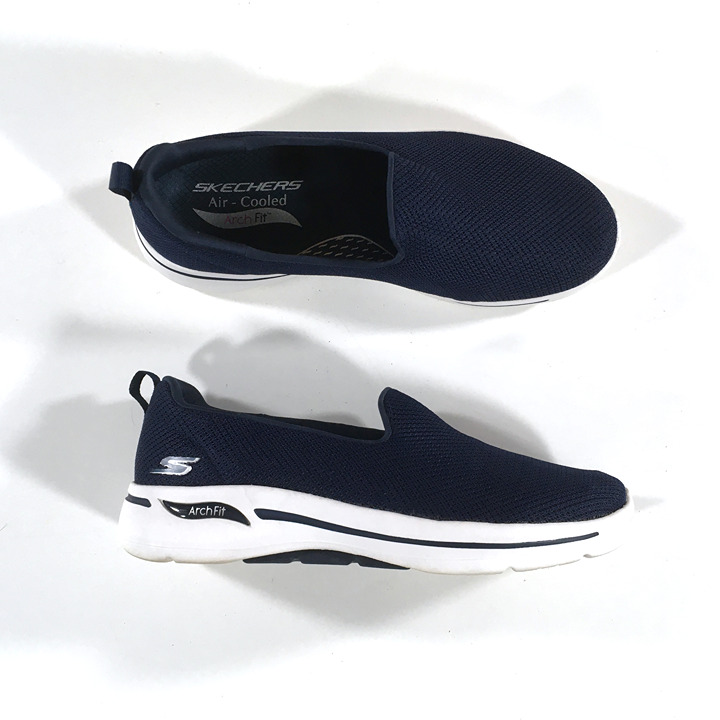 Skechers GO Walk Arch Fit Grateful Slip On Shoes Womens Size 9 Wide Blue 124401W