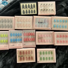NEW Lot of 13 Glamnetic Nails