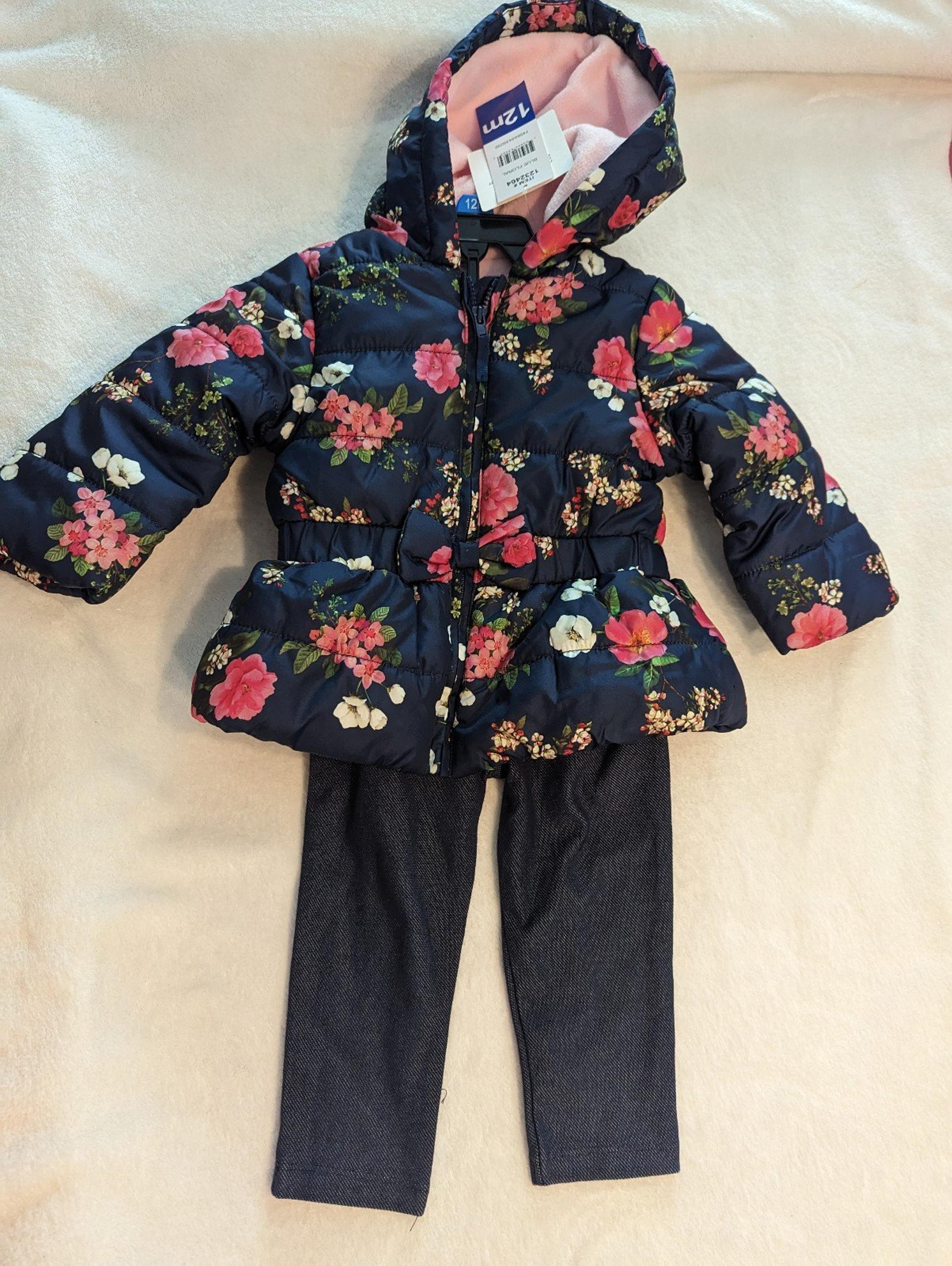 Baby Jacket and outfit set size 12 Months
