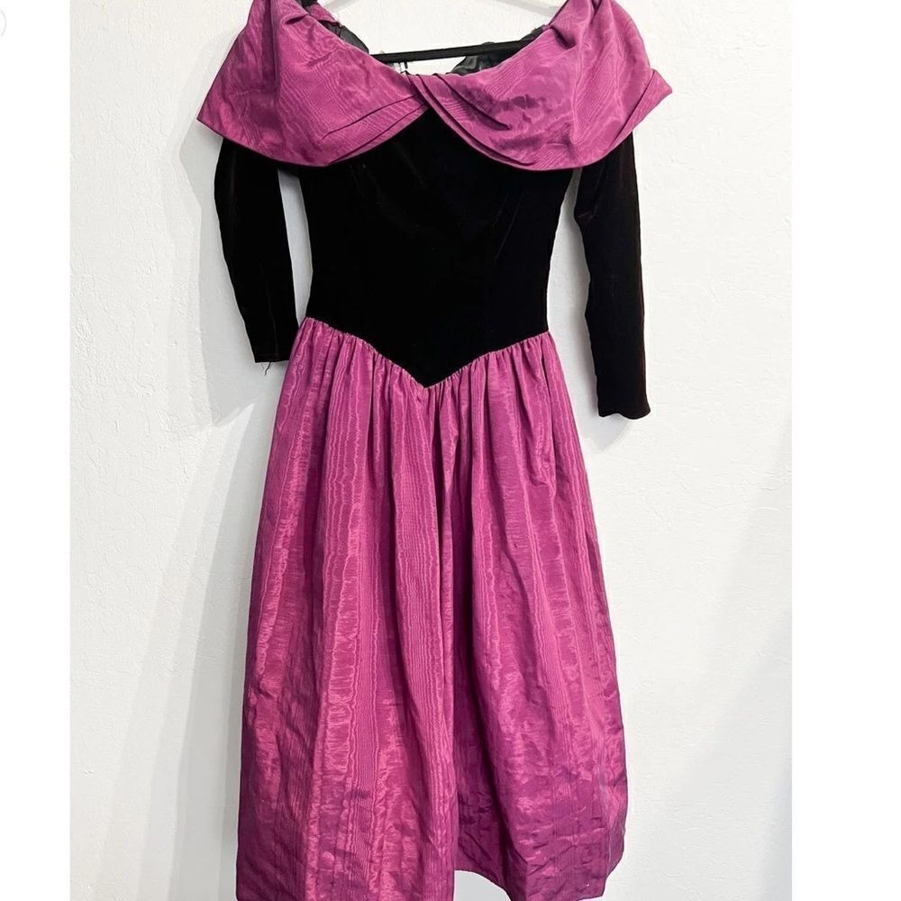Vintage Jessica McClintock Off Shoulder Velvet Taffeta Purple Burgundy 4 90s 80s