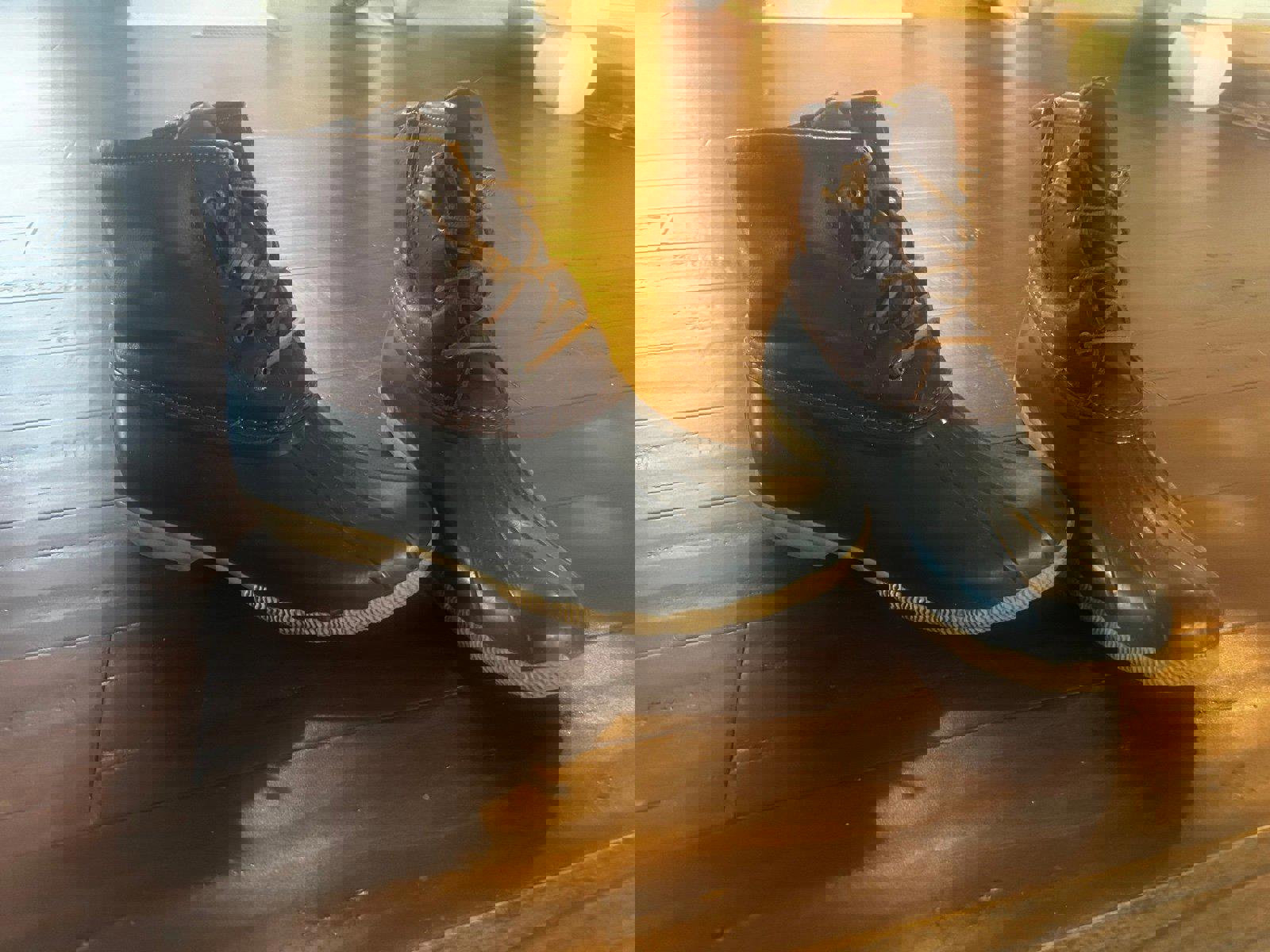 Stylish Waterproof Duck Boots - Size 10M