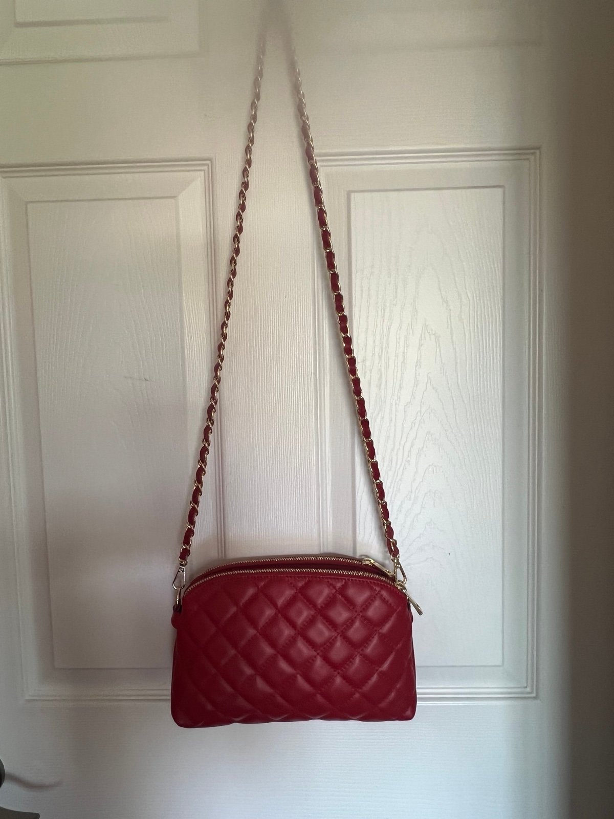 Persaman New York crossbody bag.