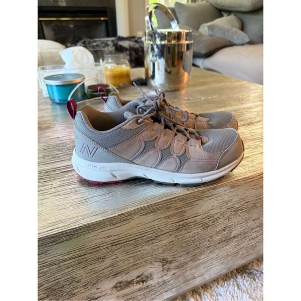 New Balance Gray & Brown Walking Training Shoe Sneaker sz 10 EUC