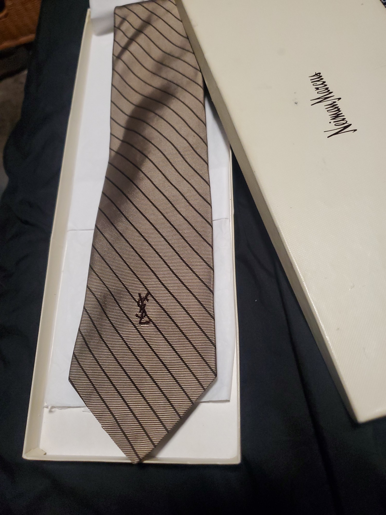 YSL gold necktie in excellent condition