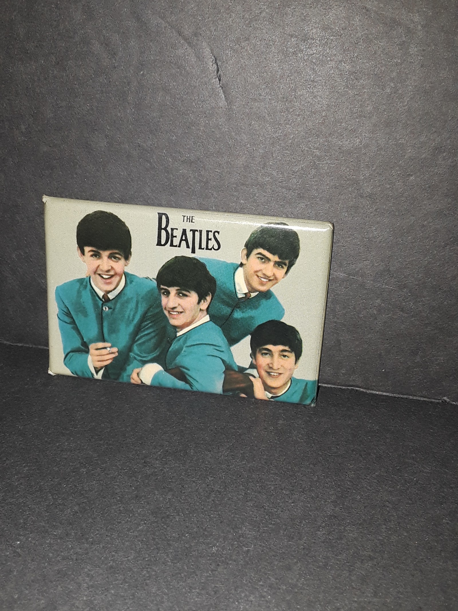 RARE 1964 THE BEATLES MEMS ENT LTD 64 FAB FOUR COLOR PRINTED COMPACT MIRROR