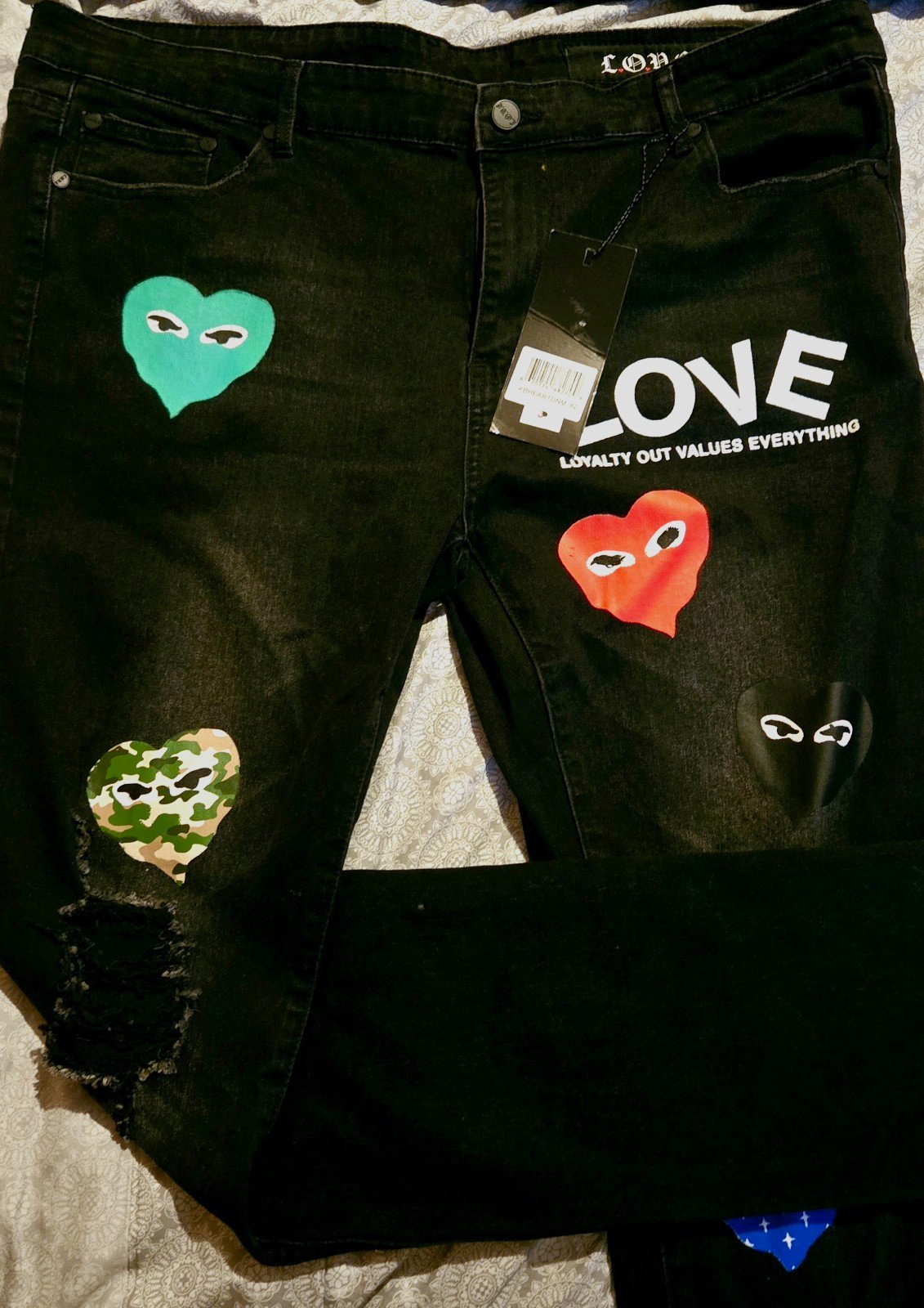 L.O.V.E. Apparel Men's Black Washed Slim Fit Hearts Denim Jeans