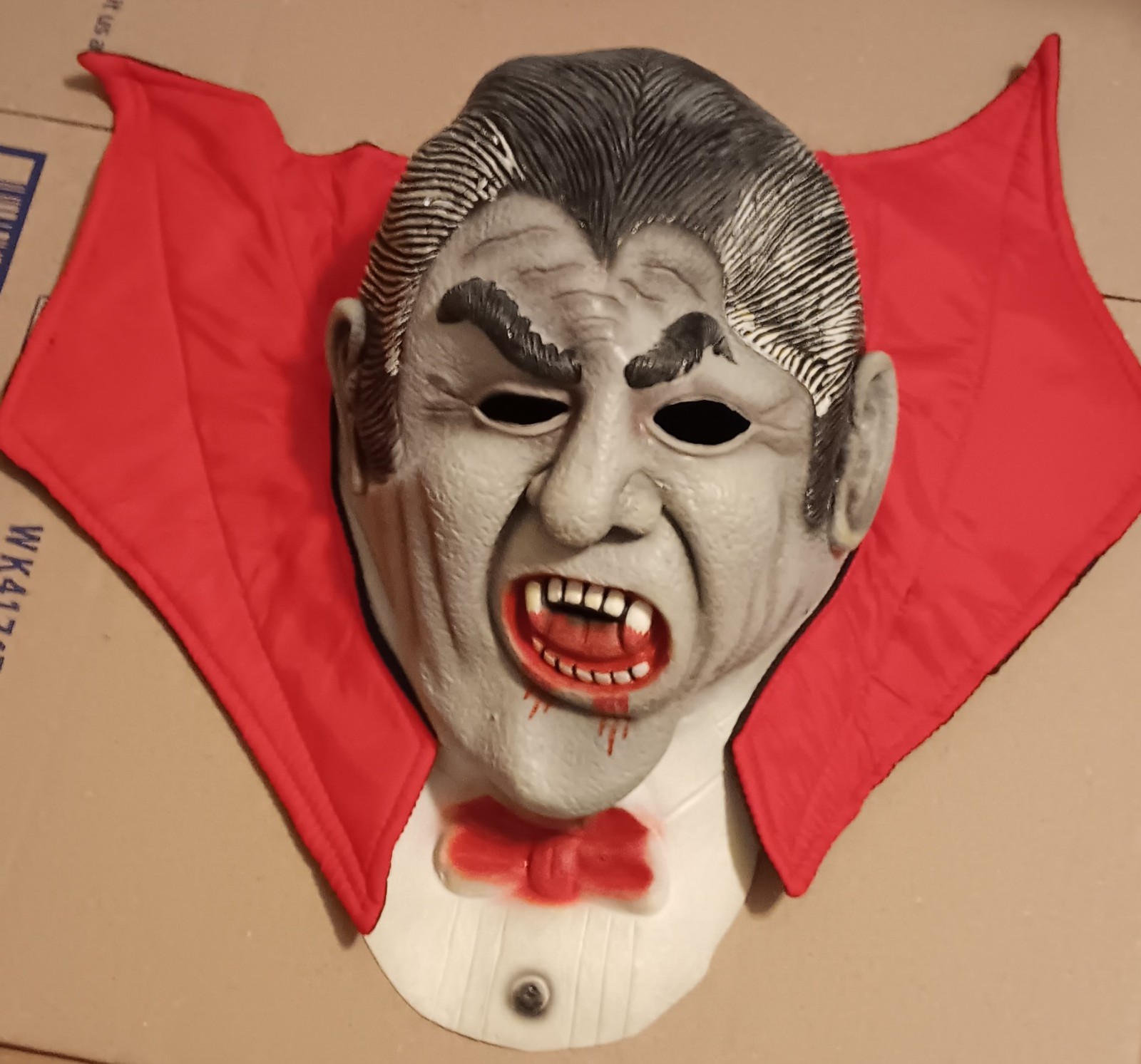 Unlimited Dracula vampire mask halloween