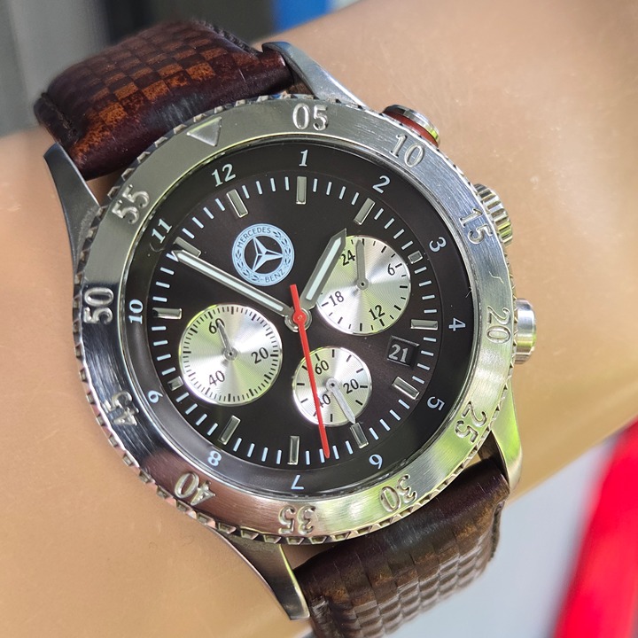Mercedes-Benz men's quartz chronograph. New battery