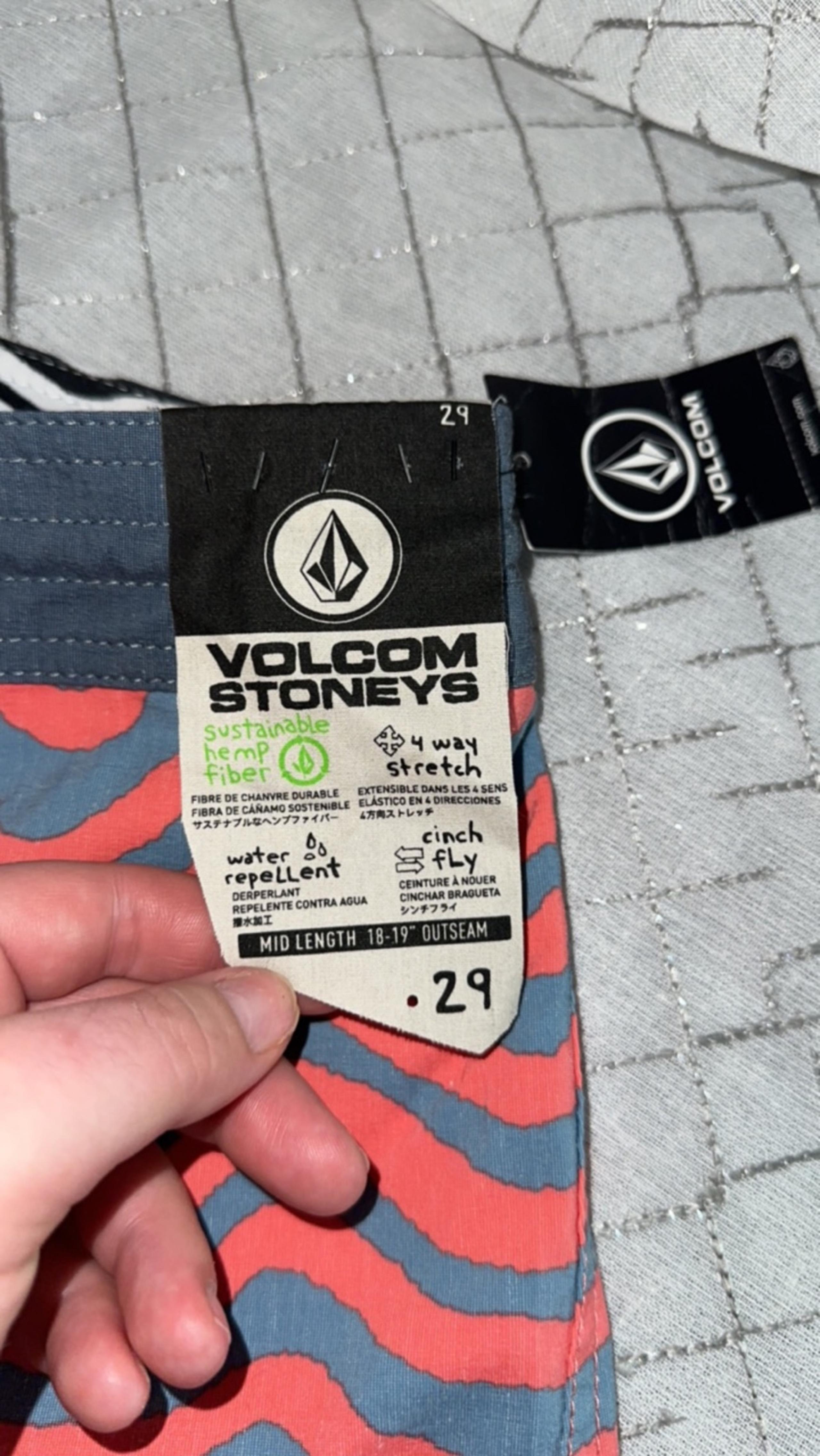 NWT Volcom men’s swim trunks