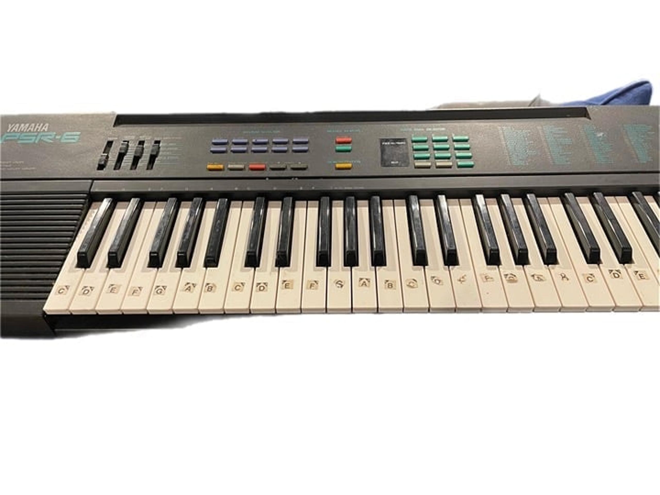 Vintage Yamaha PSR-6 Black Keyboard Synthesizer *No Cord*