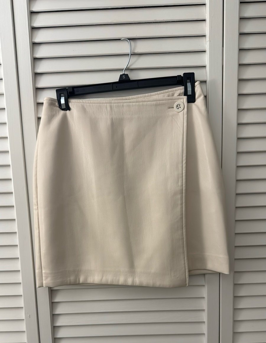 Aritzia Babaton Leather-Like Wrap Skirt 6