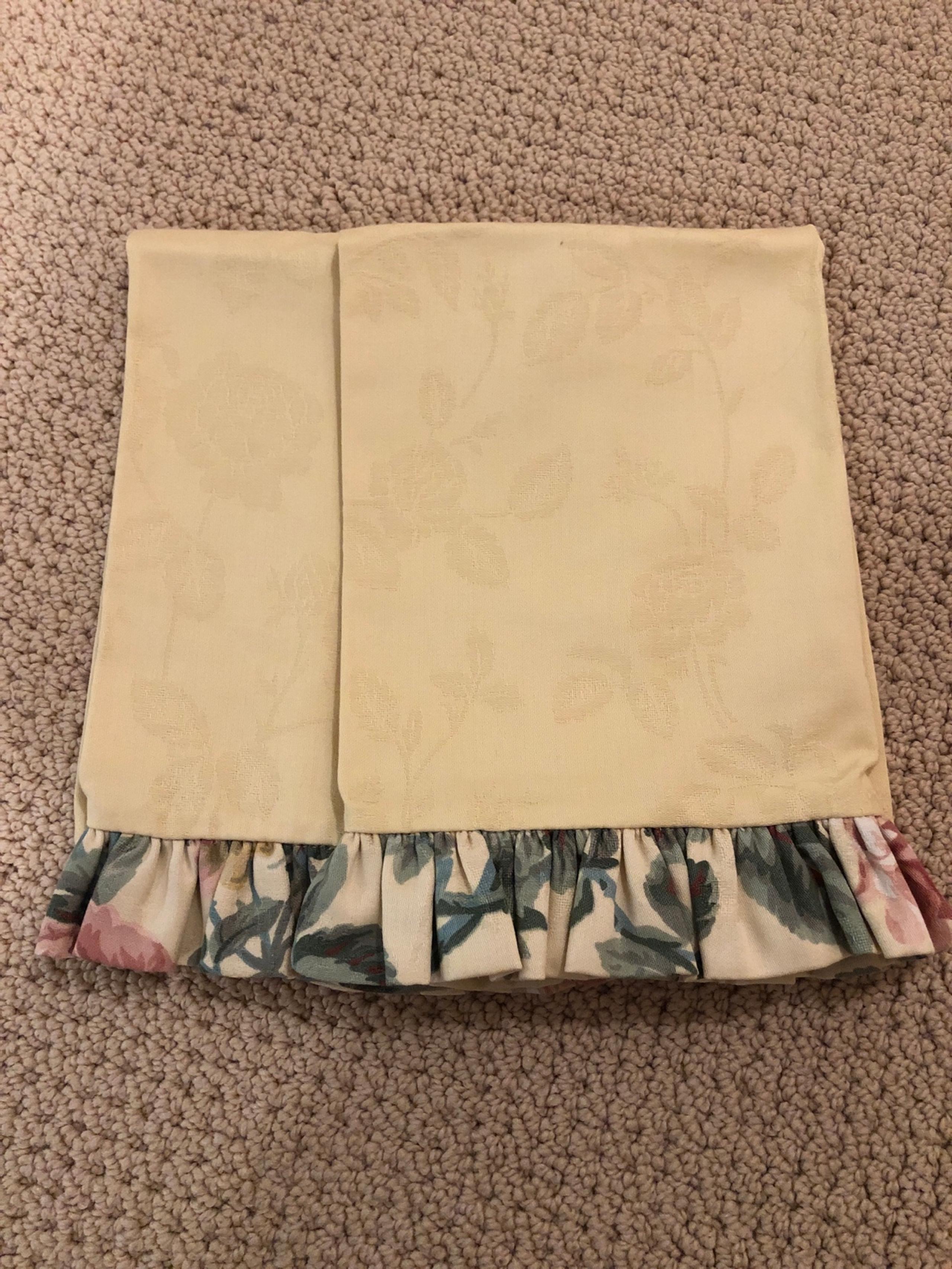 Hand towels