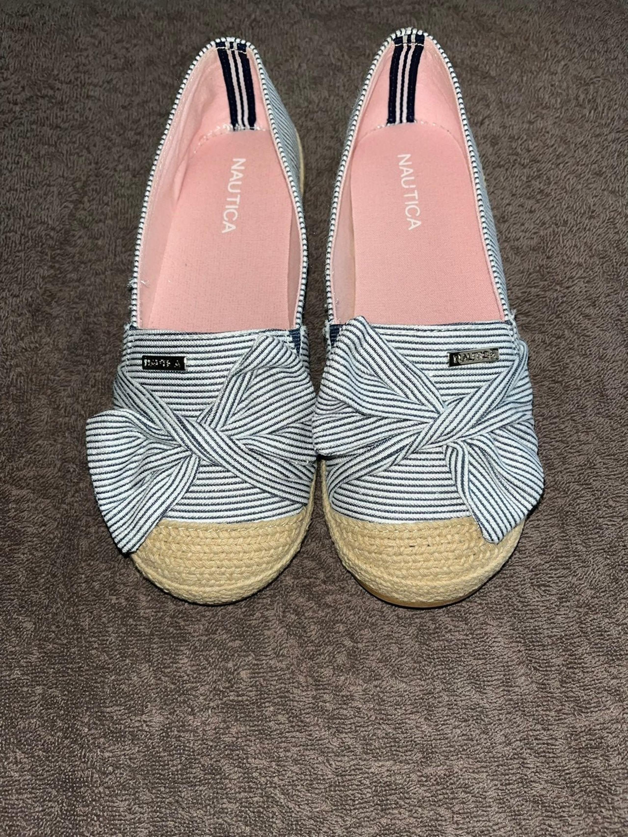 Girls Nautica slip on shoes size 1