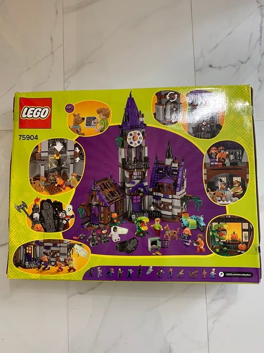 NEW - LEGO Mystery Mansion 75904 860pc