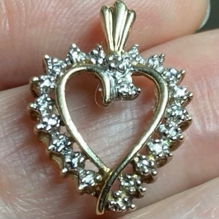 10K SOLID YELLOW AND WHITE GOLD AND DIAMOND HEART PENDANT