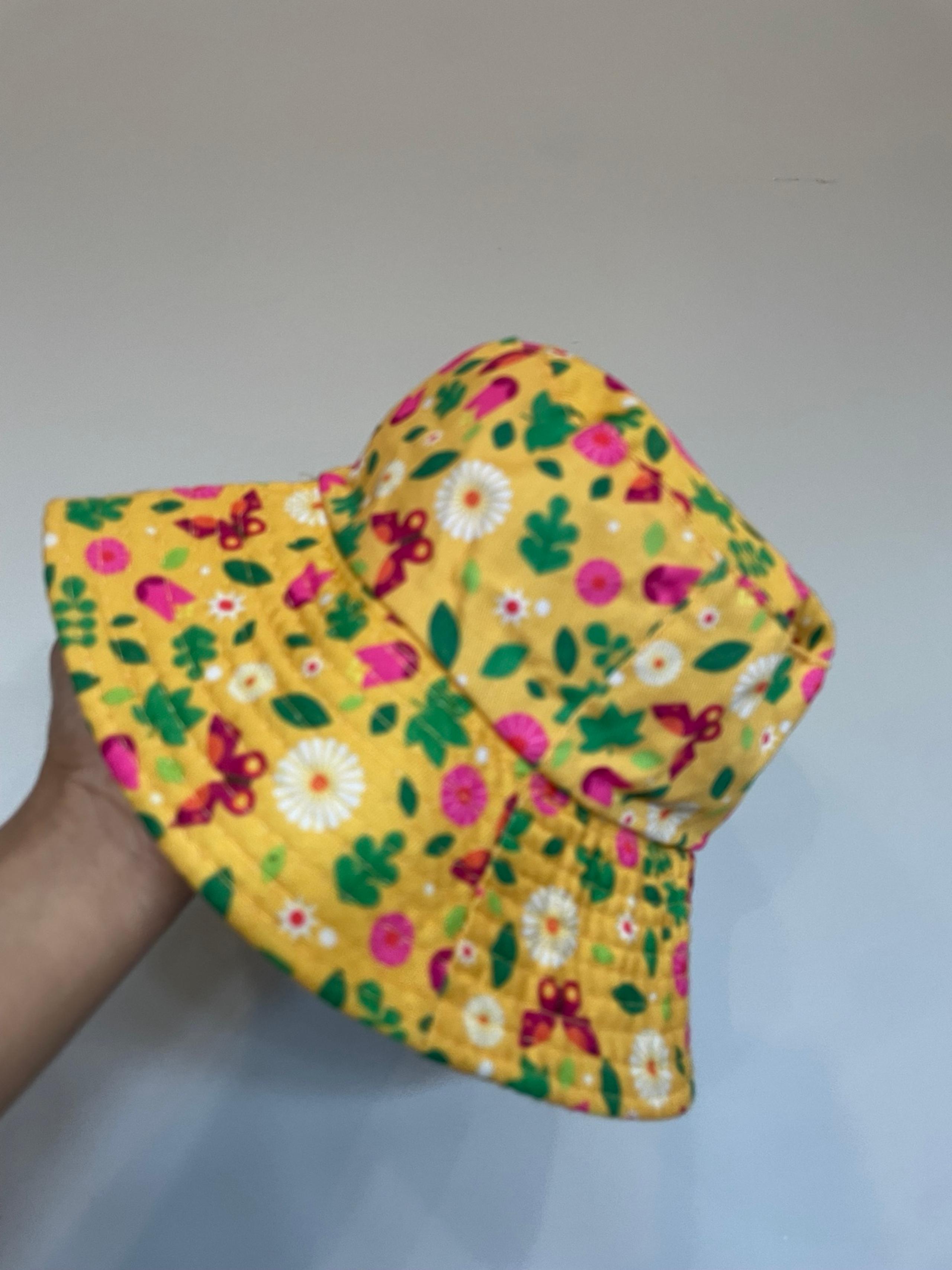 GIRLS BUCKET HAT OUTDOOR ACTIVITY