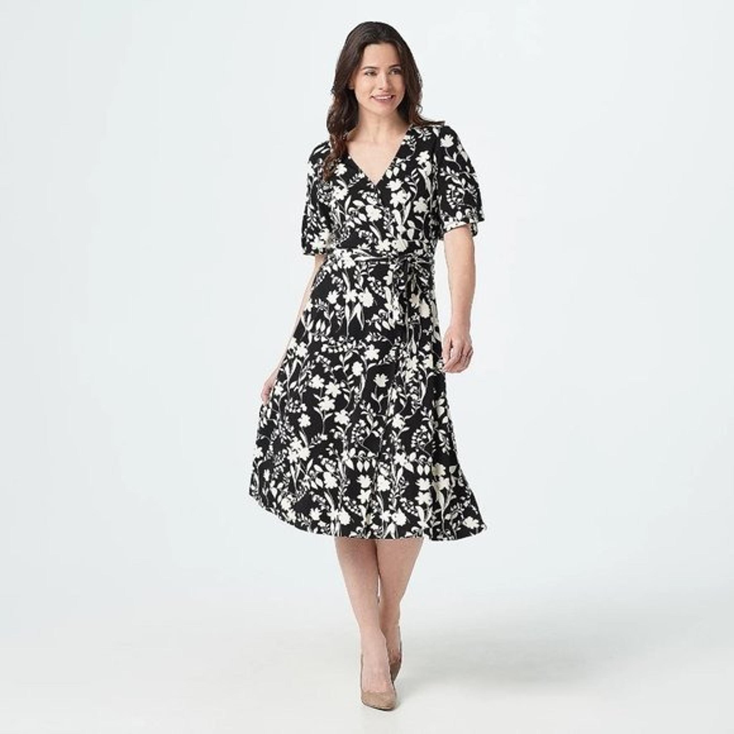 Women's Petite Floral Printed Wrap Dress