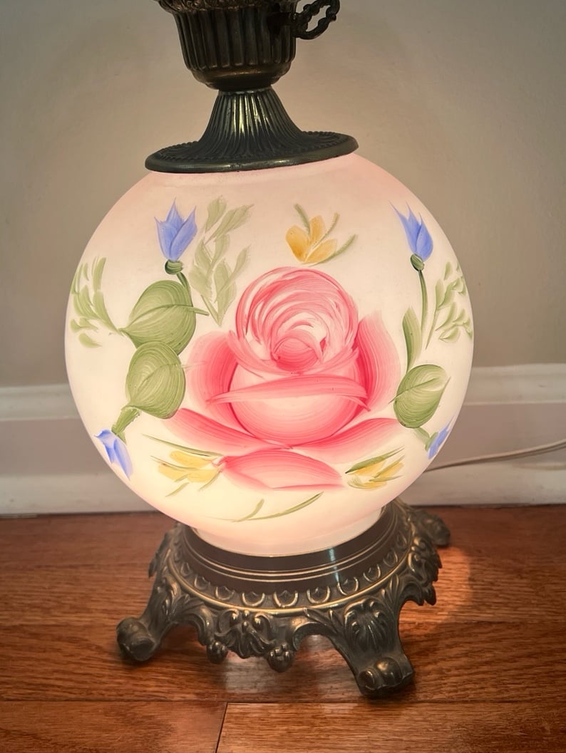 Vintage Hedco Hand Painted Glass Lamp