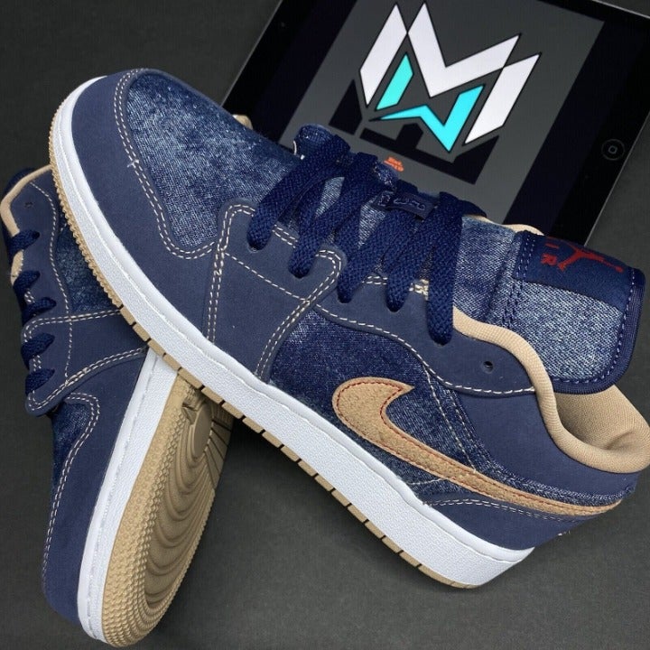 Nike Air Jordan 1 Low SE Denim GS shops Size 7Y/ Women’s 8.5 Navy Blue Gum DM4692-400