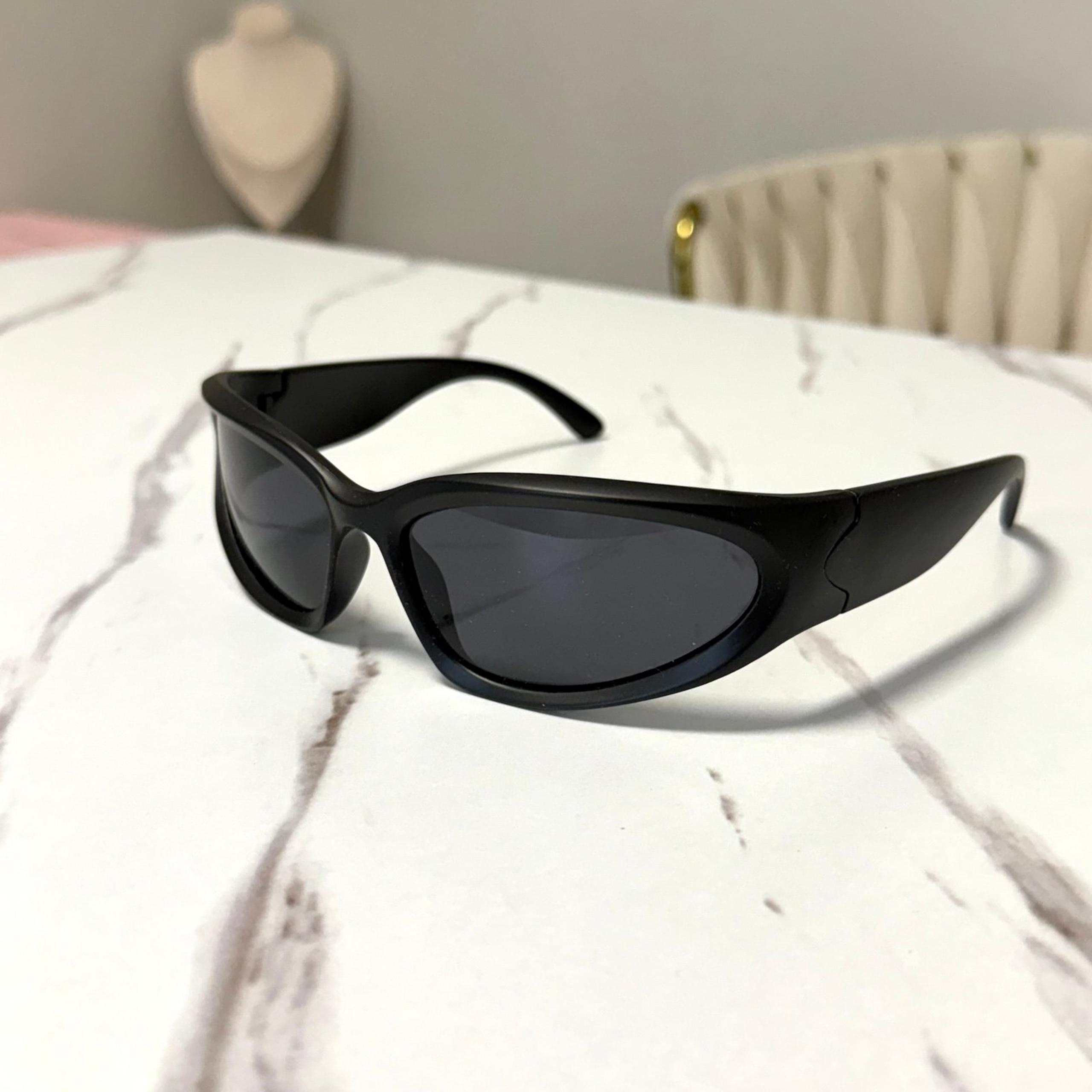 Stylish Y2K Black Sport style Sunglasses Gift