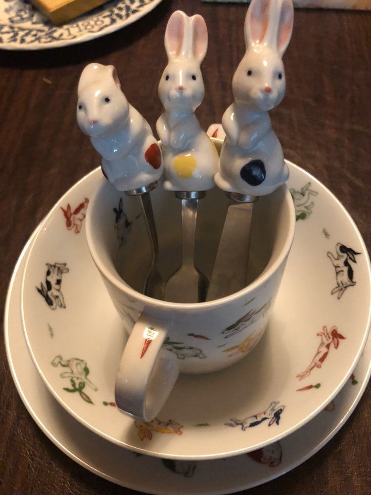 Taitu porcelain bunny plate mug set