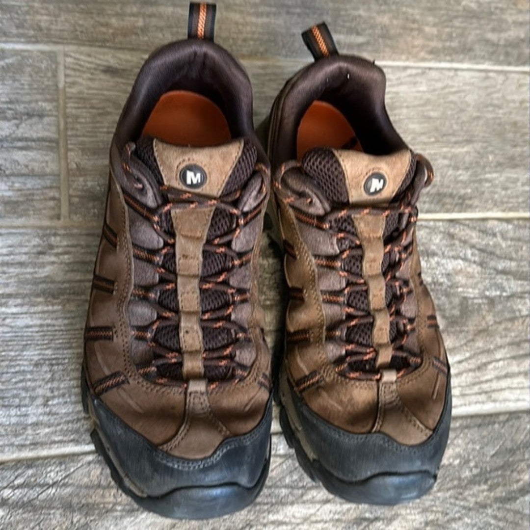 Men Merrell dark earth expresso hiking shoes 9.5