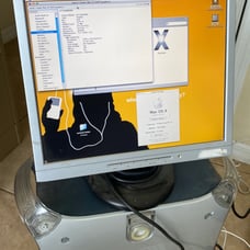 500 MHz PowerPc G4 AGP Graphics w/ 32MB Radeon and NEC Display