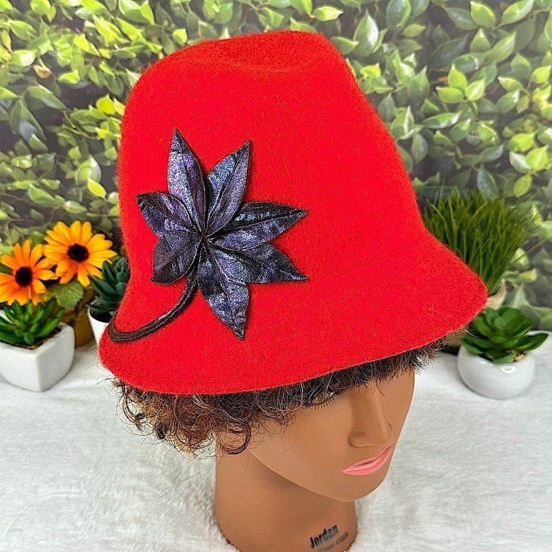 {Ophelie Montreal} VTG Custom Red Wool Felt Cloche Hat Iridescent Leather Flower