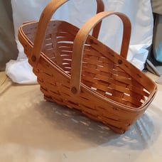 1994 Longaberger fruit Basket