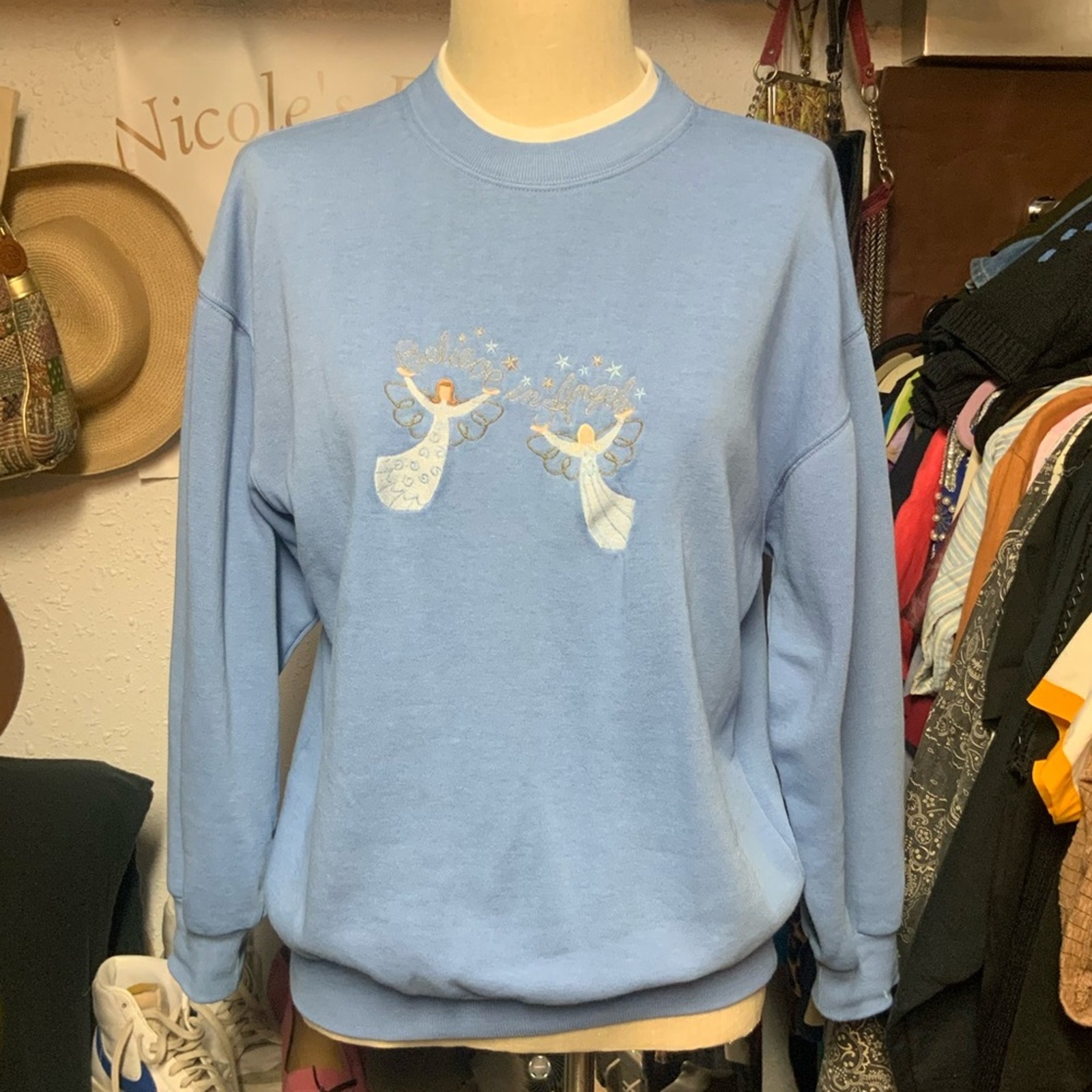 2072. Grandma Crewneck Angel Sweatshirt large
