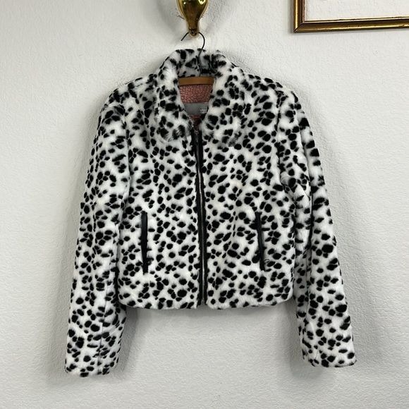 THE MIGHTY COMPANY Hamilton Leather Trimmed Animal Print Faux Fur Jacket In Whit