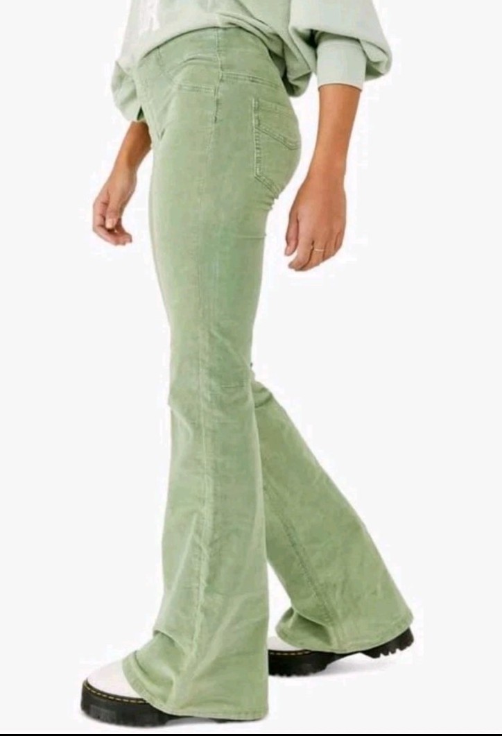 We The Free Flare Penny Corduroy Jean Pants Woman Sz 31 Bell Bottoms Green Nwot