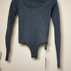 Skims Kim Kardashian Essentials Long Sleeve Scoop Neck Bodysuit S/M BS-SCN-0315