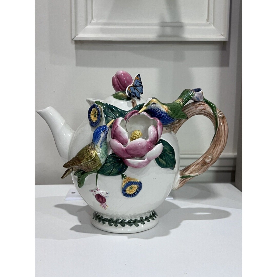 Vintage Portmeirion Botanic Hummingbird Teapot and Lid ~7 H x 9 W