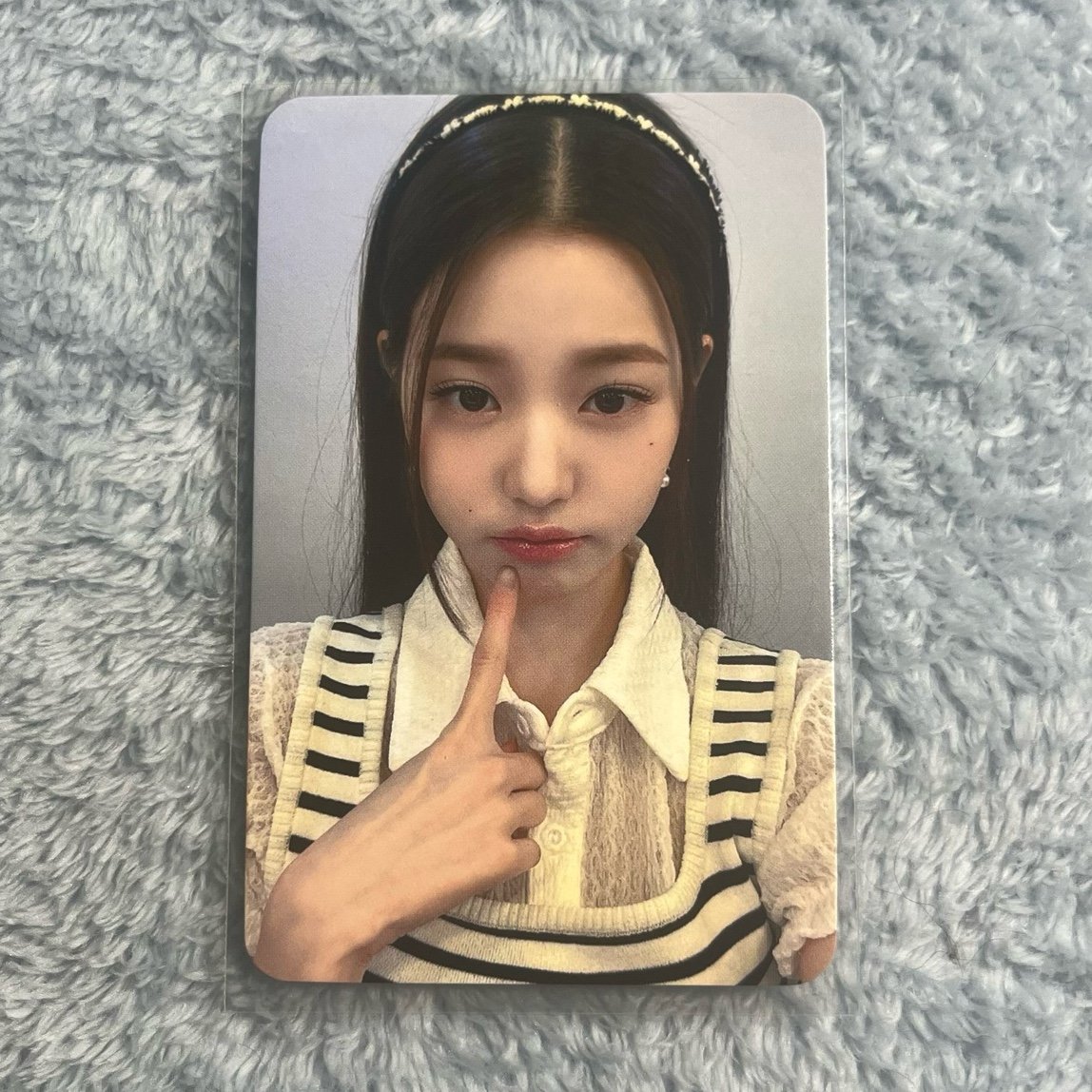 wonyoung photocard