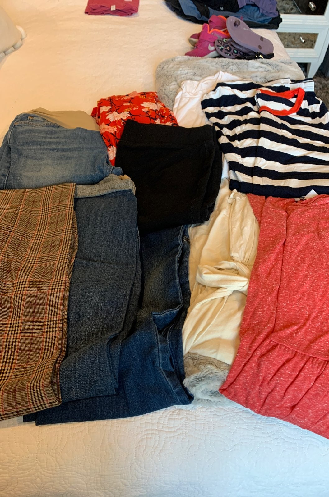 Size Small maternity lot- 10 items