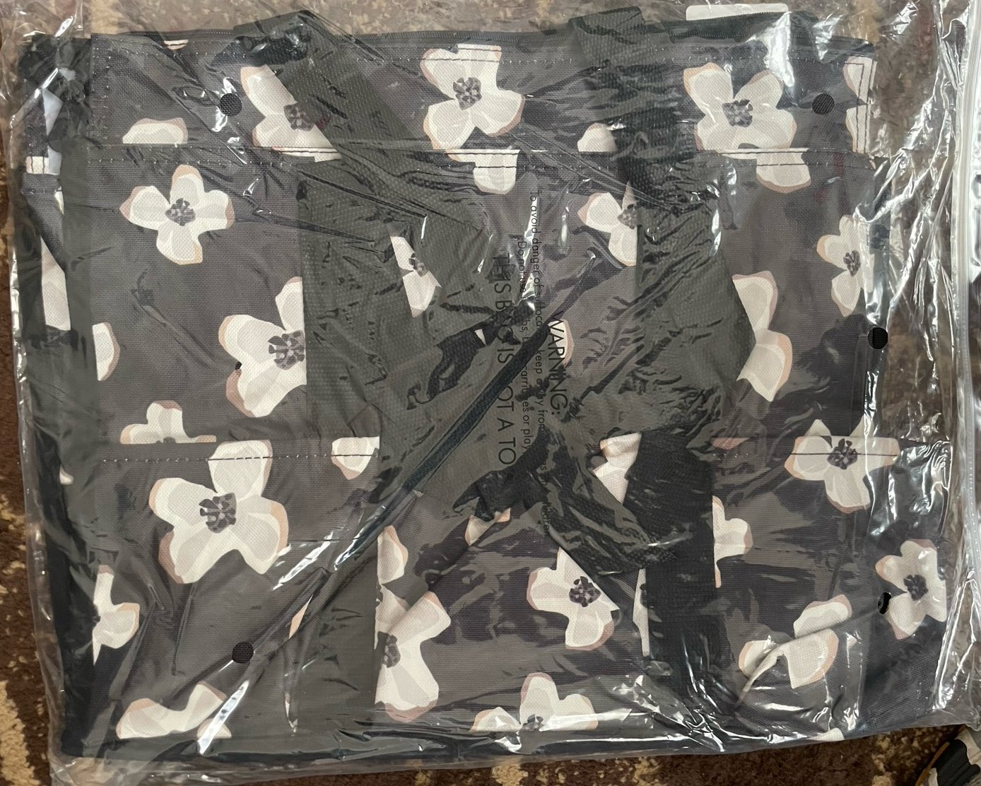 Thirty one zip top organizing tote
