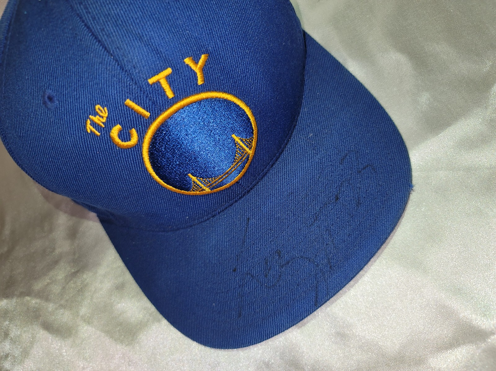 Drayton Green #23 signed hat