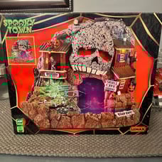 Lemax Spooky Town Skull Cave Quarry NEW