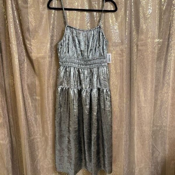 Old Navy Metallic Silver Waist Defined Cami Midi Dress Size M NWT