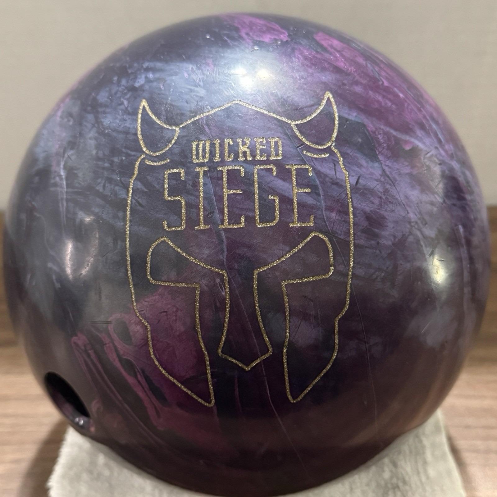 Brunswick Wicked Siege Purple Black Pearl USBC Bowling Ball Retired 14 lb 13.6oz
