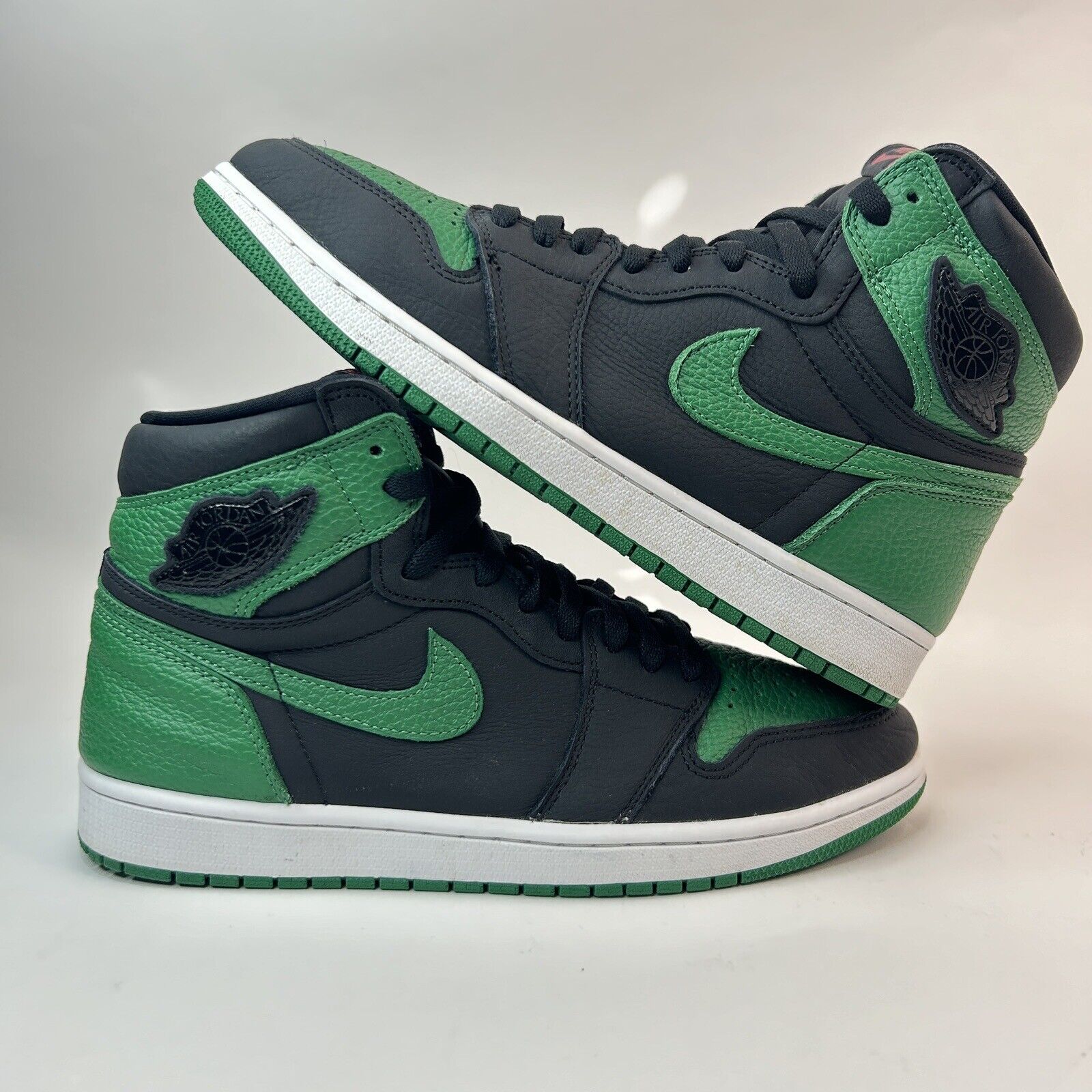 Nike Shoes Air Jordan 1 Retro OG High “Pine Green 2.0” 2024