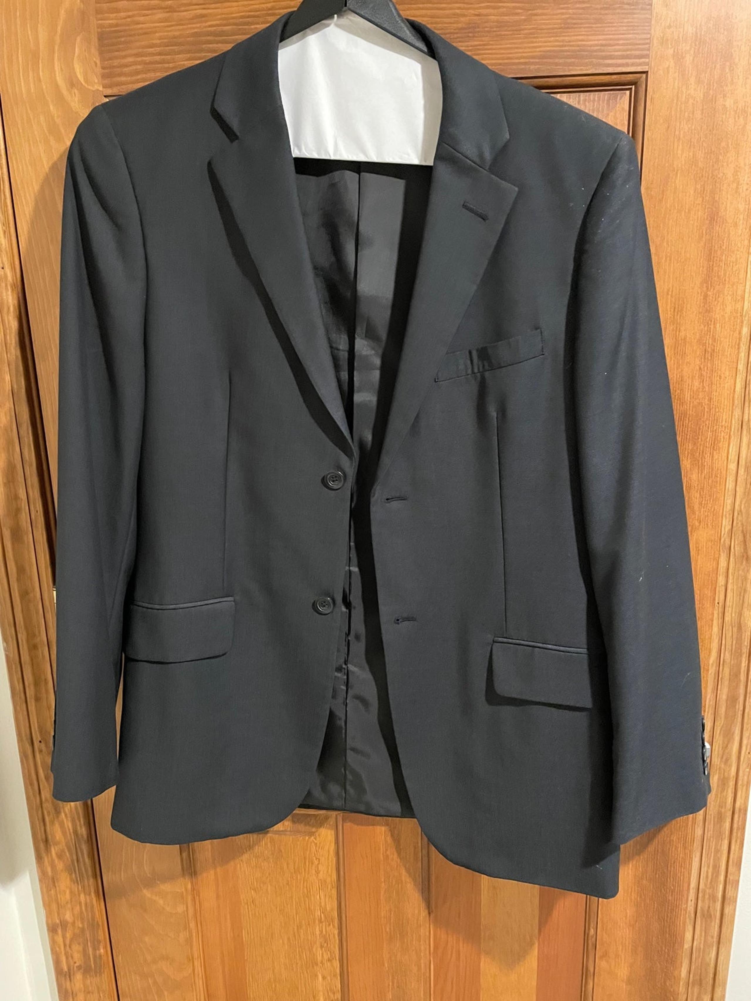Men’s Claiborne Suit - pleated pants 34x30 and jacket 40R