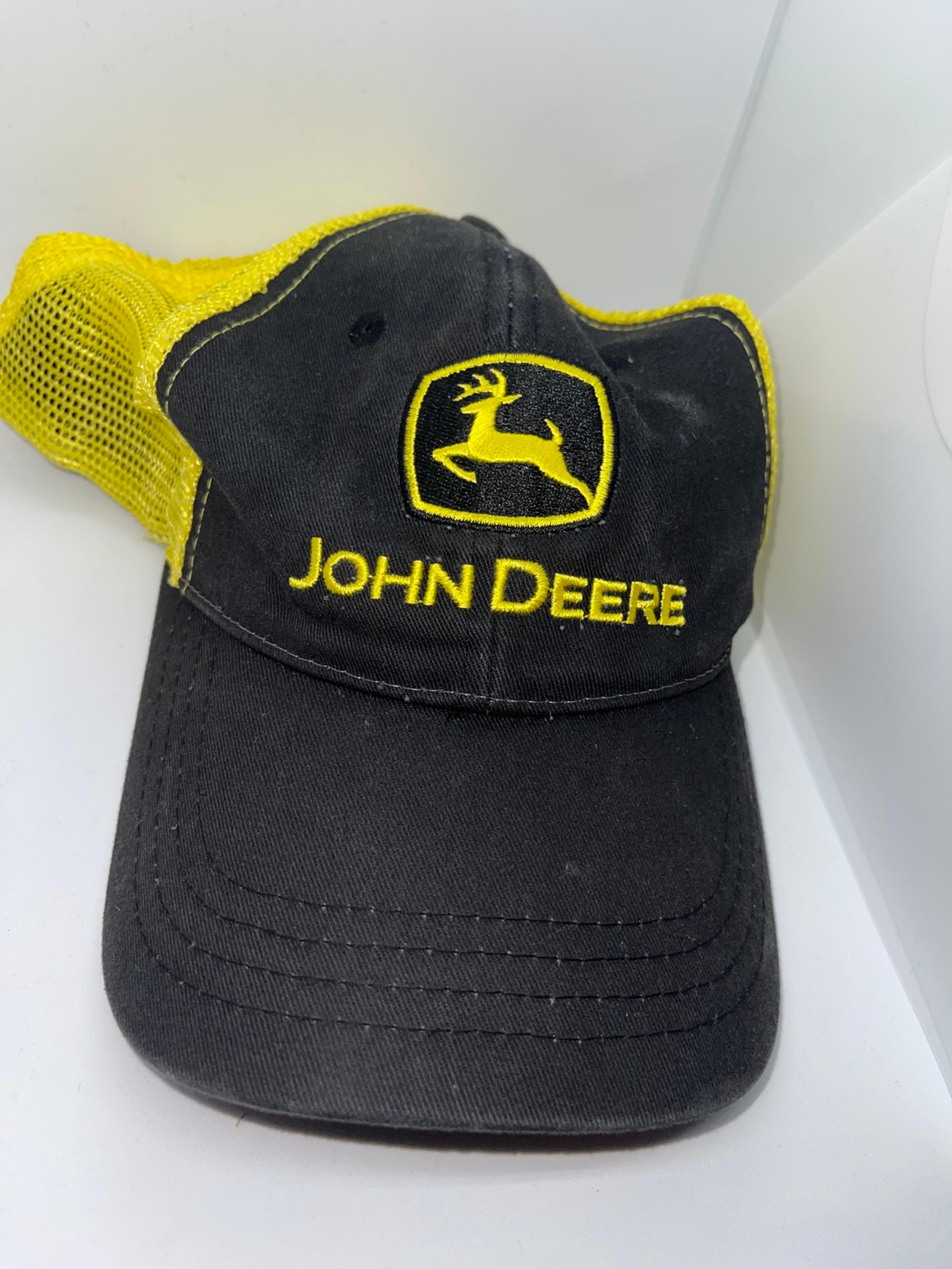 JOHN DEERE Men’s Trucker Hat Black Yellow Adjustable Baseball Cap