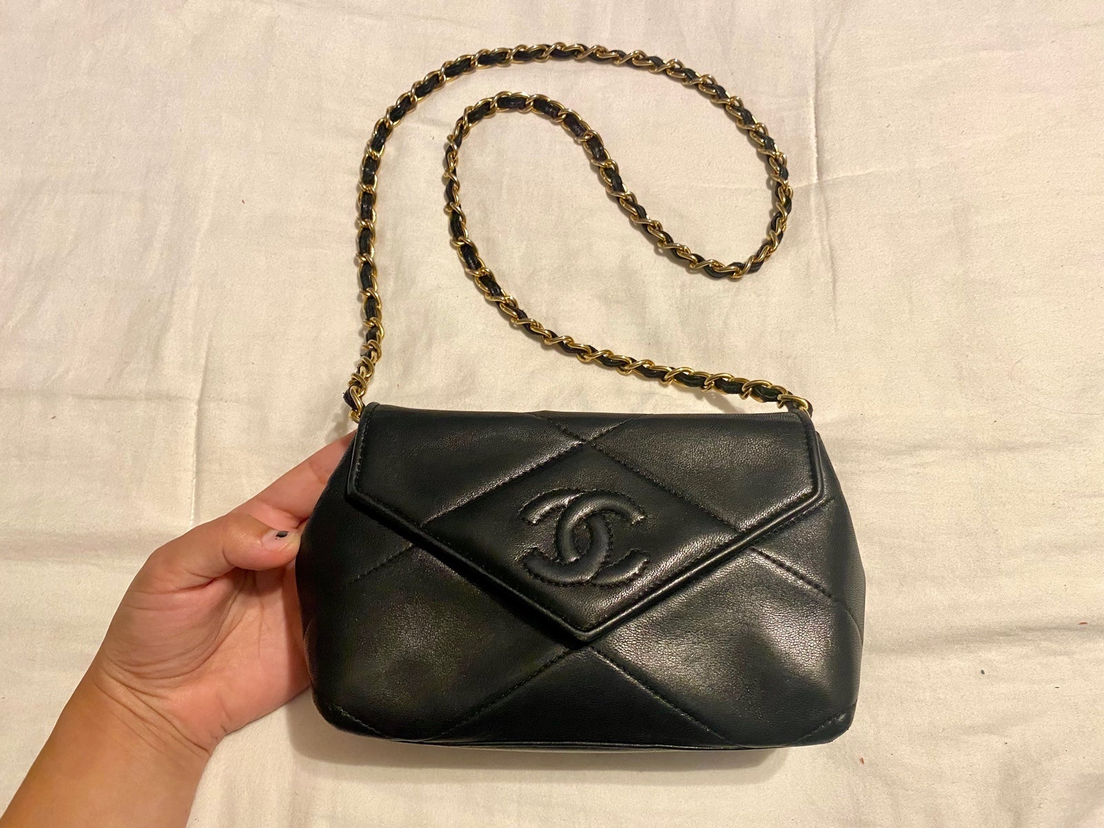 70s, 80s vintage CHANEL cocoa brown calfskin handbag with gold tone CC –  eNdApPi ***where you can find your favorite designer vintages..authentic,  affordable, and lovable.